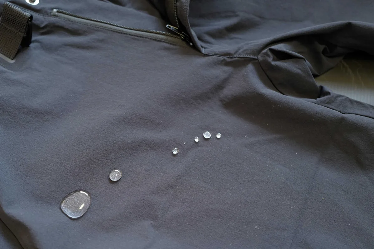 クリーニング後の衣類の画像